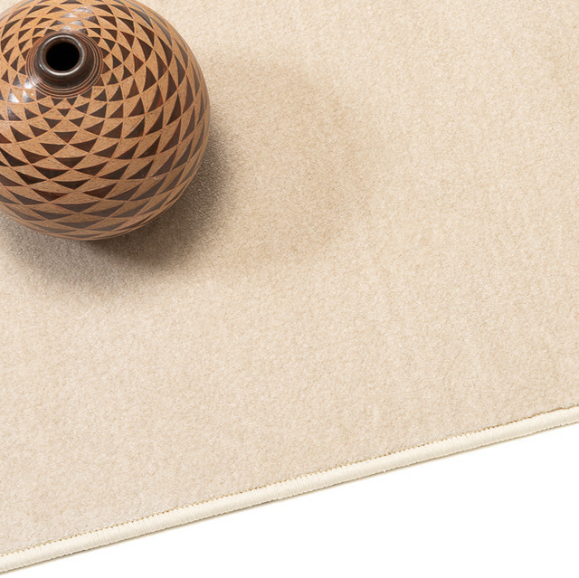 Velvet hiekanvÀrinen