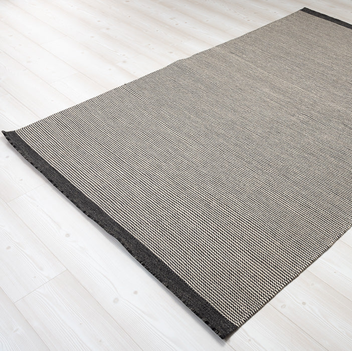 New Trend hiilenvärinen