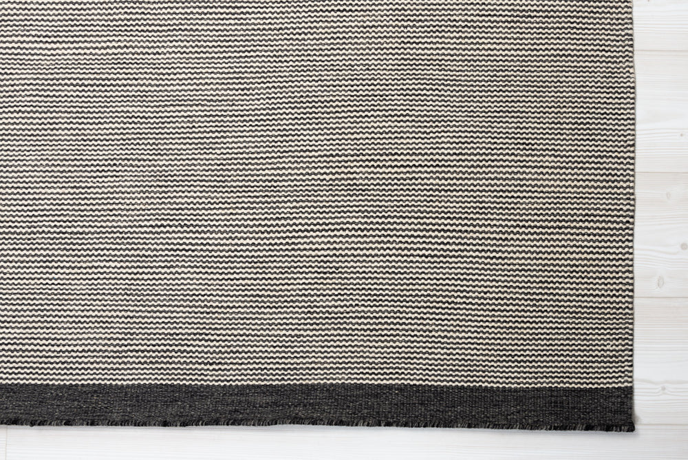 New Trend hiilenvärinen